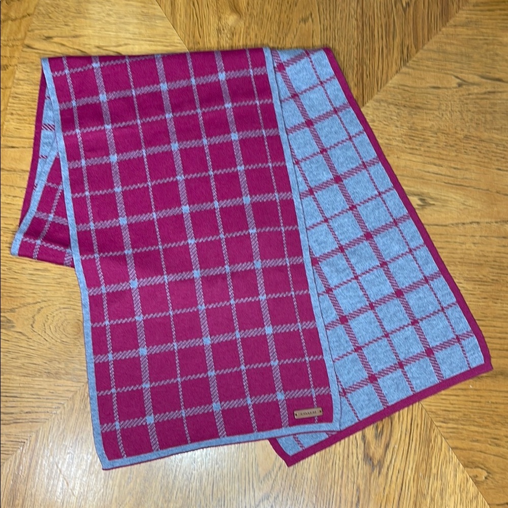 NWOT COACH REVERSIBLE TATTERSALL KNIT SCARF